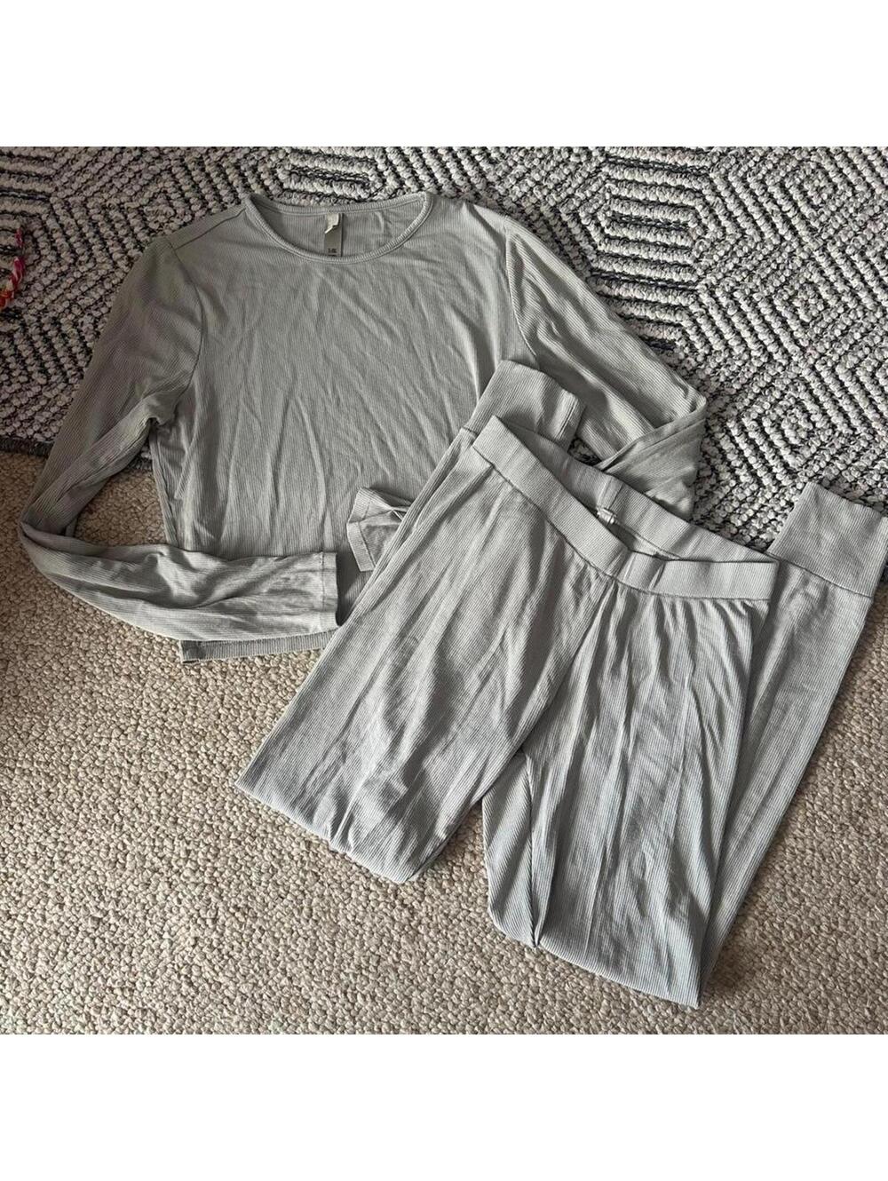Skims soft lounge grayish green set